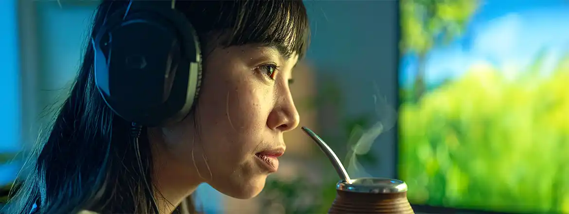 Le yerba mate est-il stimulant ? Boisson énergétique naturelle et saine pour les gamers