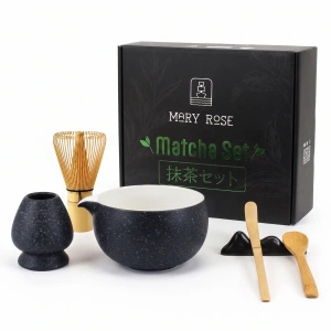 Coffret cadeau : accessoires pour préparer le thé matcha