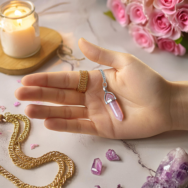 Pendentif en quartz rose dans un sachet + chaîne