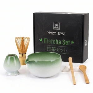 Coffret cadeau : accessoires pour préparer le thé matcha