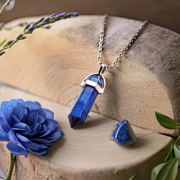 Pendentif en lapis lazuli dans un sachet + chaîne