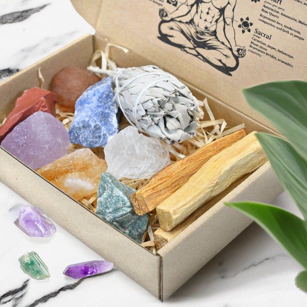 Set de pierres naturelles, cristaux et encens - ésotérisme, yoga, méditation