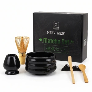 Coffret cadeau : accessoires pour préparer le thé matcha