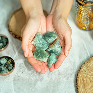 Set pour chakra du cœur (Anahata) : thé du chakra + pierre magique