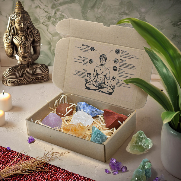 Set de pierres naturelles et de cristaux - ésotérisme, yoga, méditation