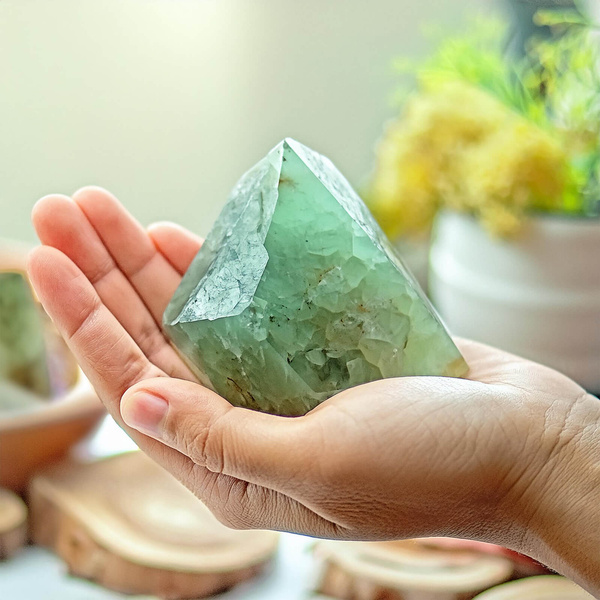 Calcite verte (pierre brute) 1 pièce