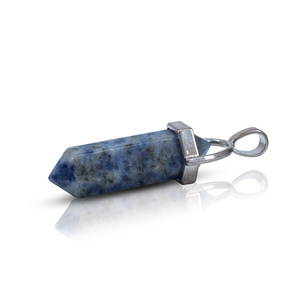 Pendentif en Blue Spot Stone dans un sachet + chaîne