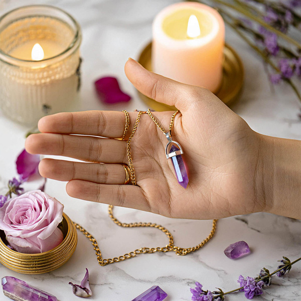 Pendentif en améthyste dans un sachet + chaîne